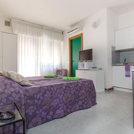 Aparthotel Carinzia Lignano Sabbiadoro Extérieur photo