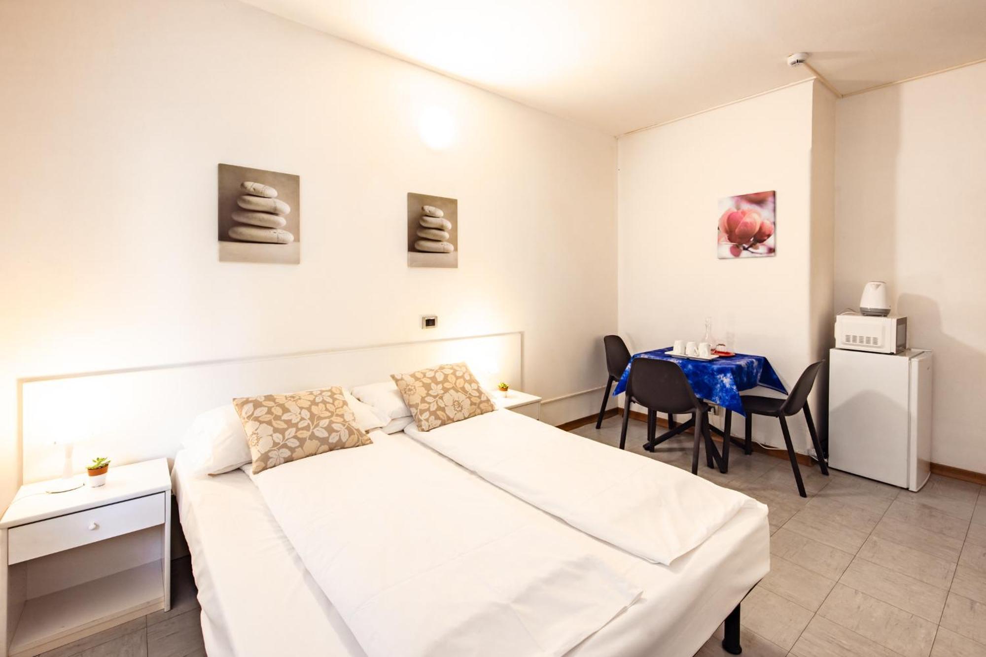 Aparthotel Carinzia Lignano Sabbiadoro Extérieur photo