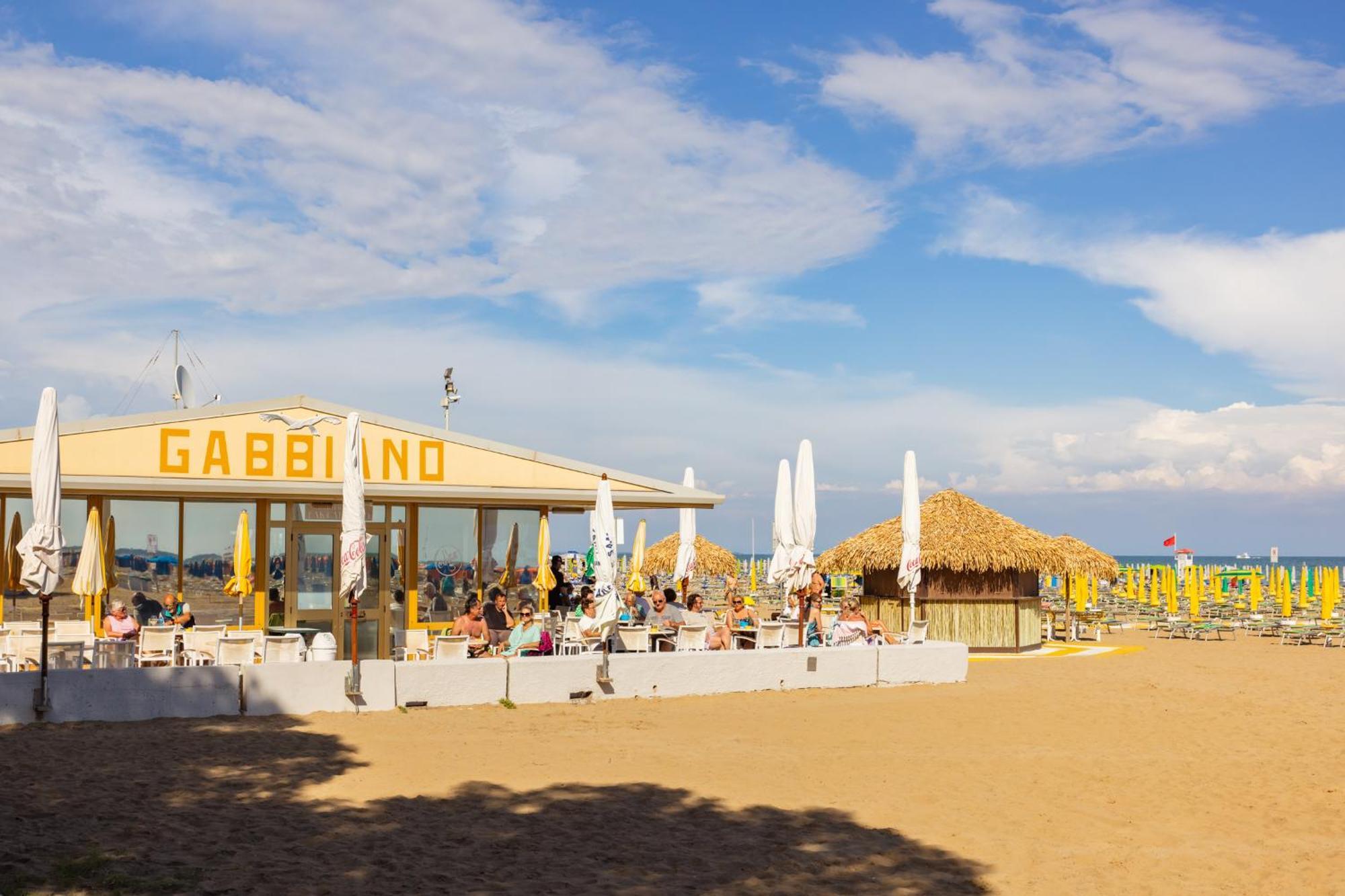 Aparthotel Carinzia Lignano Sabbiadoro Extérieur photo